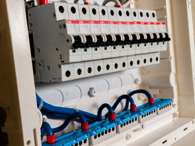 Sicherungskasten mit Leitungsschutzschaltern – Elektronotdienst Essen